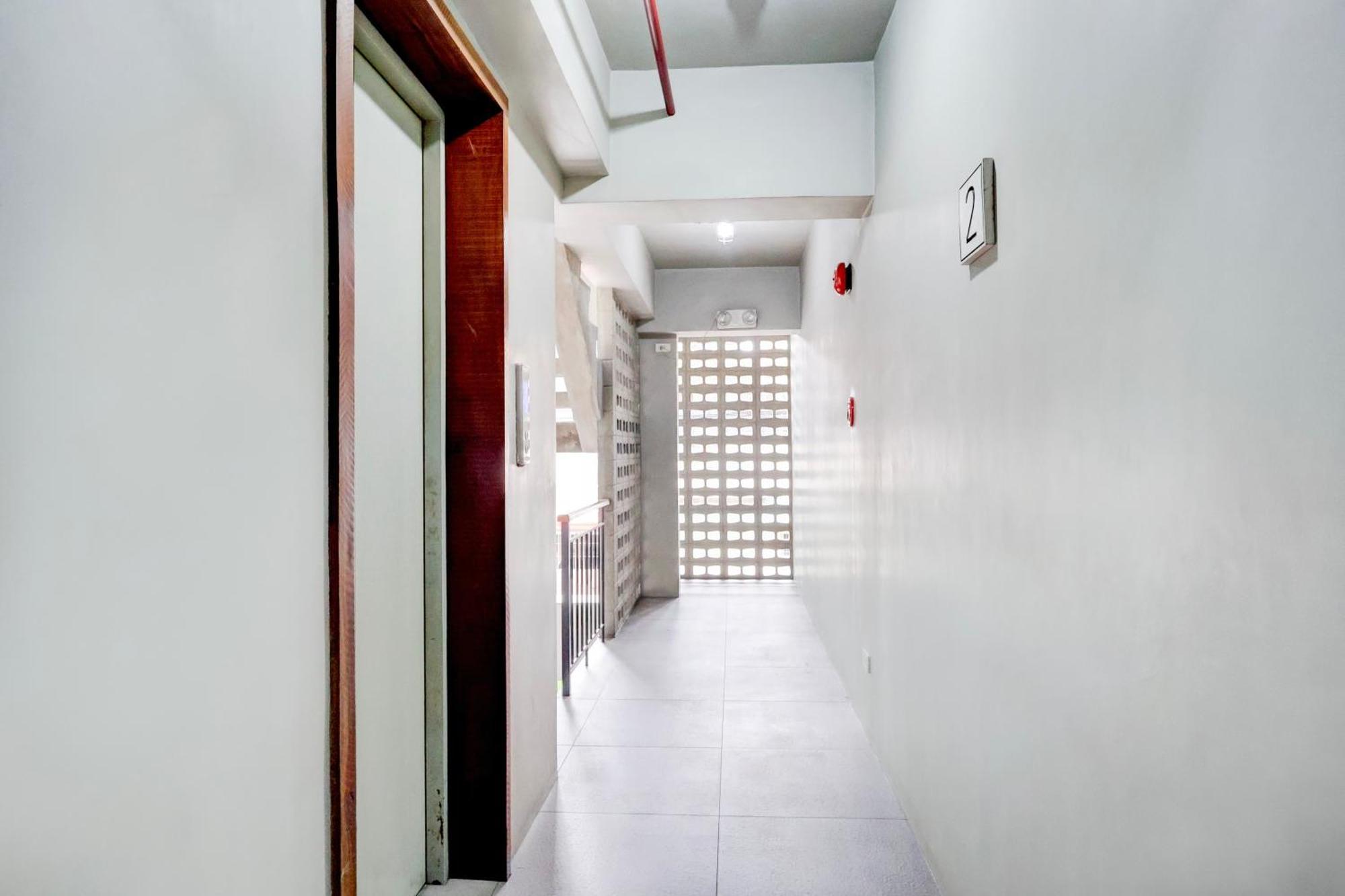 Collection O Brblock Boutique & Residences, Santa Cruz Olympia, Makati Makati City Exterior photo